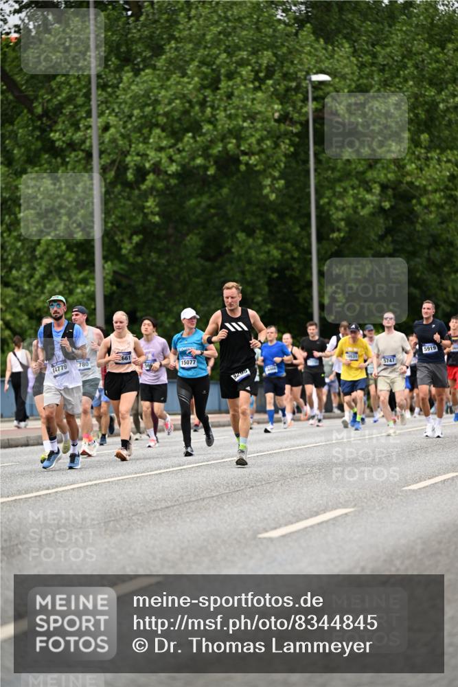 29.06.2025 - hella hamburg halbmarathon Dr. Thomas Lammeyer http://msf.ph/oto/8344845 29.06.2025 10:40:32 Kennedybrücke 1036, 1102, 1183, 1224, 1284, 1717, 3243, 3741, 3990, 4902, 4937, 5012, 5171, 5240, 5246, 5531, 5540, 5747, 5919, 6021, 6381, 6417, 6845, 6896, 7927, 8530, 9229, 9295, 9694, 9701, 10119, 10336, 10341 meine-sportfotos.de