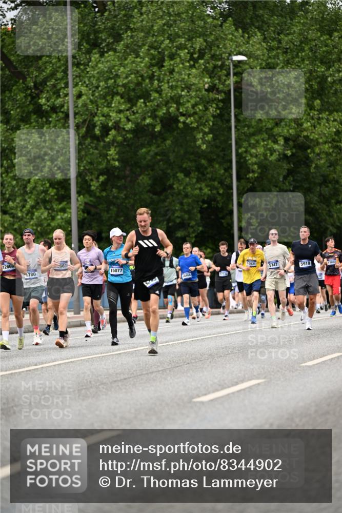 29.06.2025 - hella hamburg halbmarathon Dr. Thomas Lammeyer http://msf.ph/oto/8344902 29.06.2025 10:40:33 Kennedybrücke 1036, 1102, 1183, 1224, 1284, 3243, 3741, 3990, 4902, 4937, 5012, 5171, 5240, 5246, 5540, 5747, 5919, 6021, 6381, 6417, 6896, 7927, 8530, 9229, 9295, 9694, 9701, 10119, 10336, 10341, 10531 meine-sportfotos.de