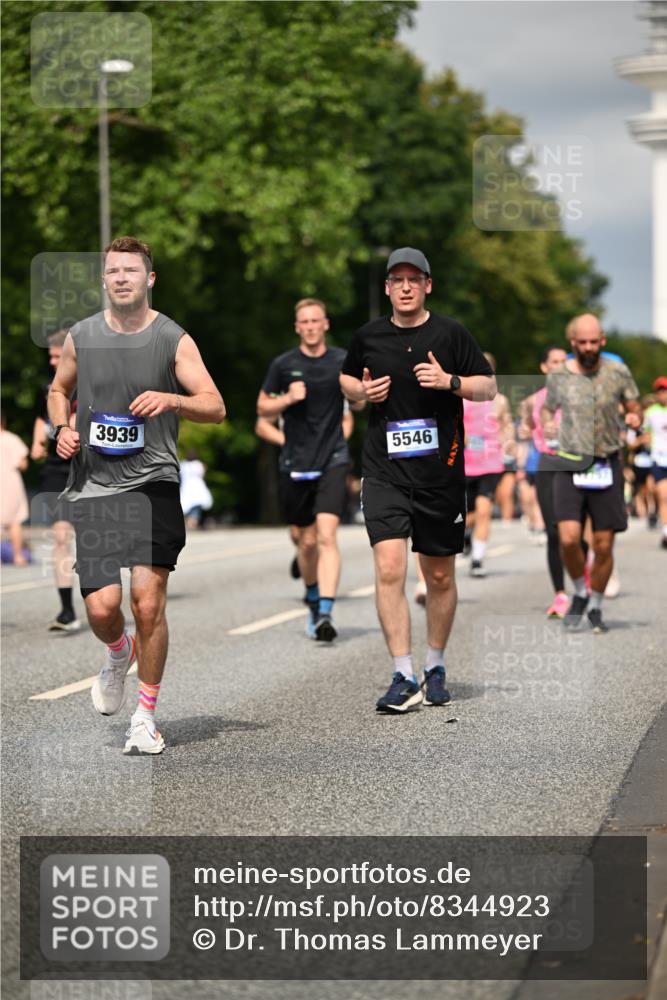 29.06.2025 - hella hamburg halbmarathon Dr. Thomas Lammeyer http://msf.ph/oto/8344923 29.06.2025 10:18:15 Kennedybrücke 1131, 1406, 2990, 3020, 3154, 3728, 3756, 3834, 3939, 5191, 5546, 5670, 6028, 6083, 6089, 7209, 7442, 7802, 7840, 7991, 8001, 8147, 8409, 9663, 9845, 10610, 11355 meine-sportfotos.de