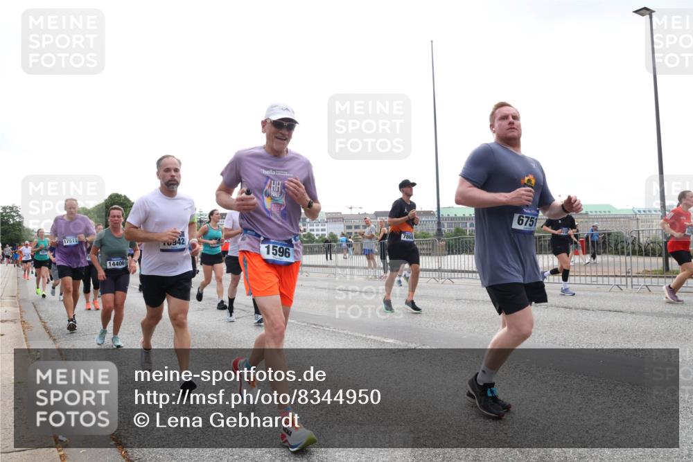 29.06.2025 - hella hamburg halbmarathon Lena Gebhardt http://msf.ph/oto/8344950 29.06.2025 10:38:26 Lombardsbrücke 17511, 6751, 333, 14406, 942, 1596, 620, 56, 1196, 1394, 1457, 1596, 1721, 1742, 1791, 1901, 1966, 2113, 2151, 2498, 2576, 2660, 2786, 3010, 3094, 3095, 3216, 3242, 3286, 3323, 3338, 3635, 3636, 3716, 3726, 3777, 3841, 3880, 4028, 4139, 4155, 4159, 4259, 4260, 4316, 4414, 4883, 4921, 5085, 5089, 5155, 5300, 5617, 5684, 5713, 5735, 5913, 6199, 6200, 6695, 6696, 6697, 6751, 6875, 6930, 7117, 7118, 7148, 7165, 7371, 7552, 7561, 7629, 7692, 7849, 7868, 7914 meine-sportfotos.de