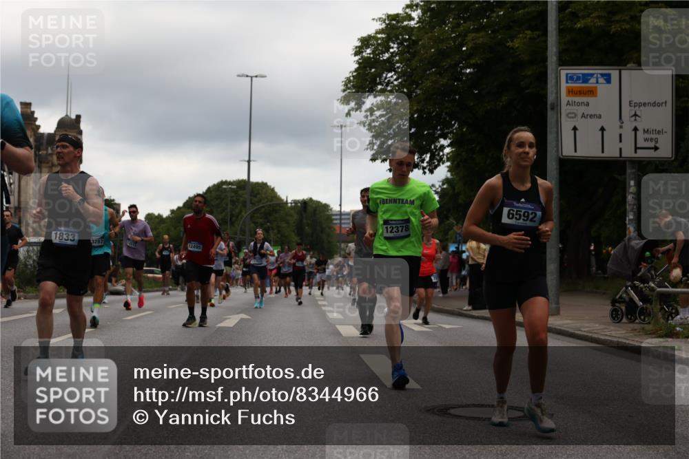 29.06.2025 - hella hamburg halbmarathon Yannick Fuchs http://msf.ph/oto/8344966 29.06.2025 10:52:23 20KM 1319, 1833, 2159, 2250, 2619, 2656, 2711, 2996, 3251, 4550, 4708, 4767, 5277, 5675, 6138, 6147, 6592, 7082, 7659, 7856, 8089, 9230, 9553, 9555, 10020, 10268, 10319, 10518, 10703, 11394, 11605, 11808, 11846, 12378, 12495, 12734, 12735, 12879, 13287, 13512, 13654, 13694, 14355, 14673, 15197, 15434, 15527, 16189, 17531, 17665, 17814, 17827, 17967, 18727, 18985 meine-sportfotos.de