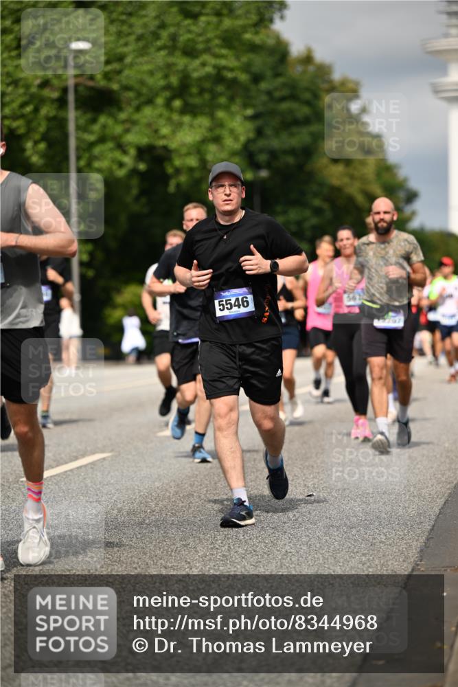 29.06.2025 - hella hamburg halbmarathon Dr. Thomas Lammeyer http://msf.ph/oto/8344968 29.06.2025 10:18:16 Kennedybrücke 1131, 1406, 2990, 3020, 3154, 3728, 3756, 3834, 3939, 5191, 5546, 5670, 6028, 6083, 6089, 7209, 7442, 7802, 7840, 7991, 8001, 8147, 8409, 9663, 9845, 10610, 10977, 11355 meine-sportfotos.de