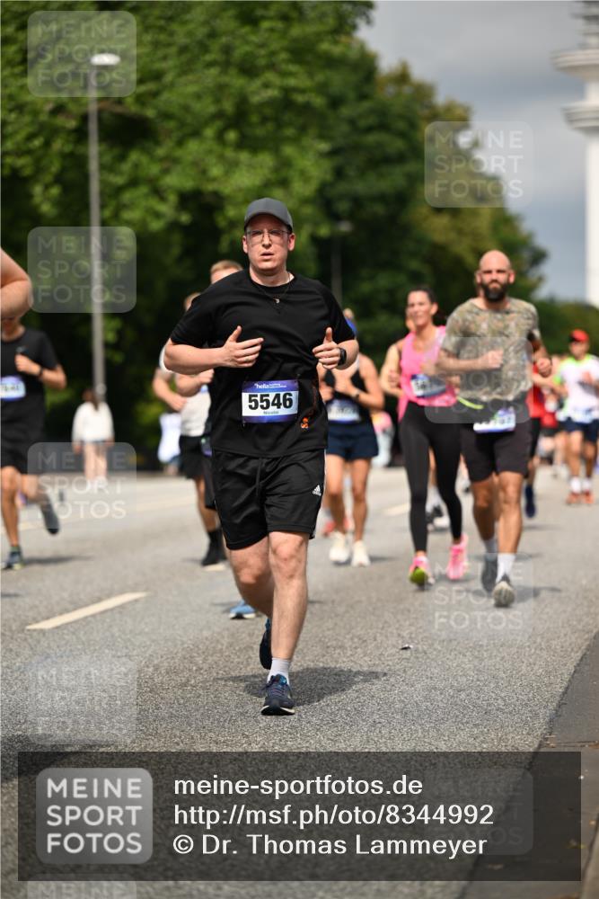 29.06.2025 - hella hamburg halbmarathon Dr. Thomas Lammeyer http://msf.ph/oto/8344992 29.06.2025 10:18:17 Kennedybrücke 1131, 1406, 2990, 3020, 3154, 3728, 3756, 3834, 3939, 5191, 5546, 5670, 6028, 6083, 6089, 7209, 7442, 7802, 7840, 7991, 8001, 8147, 8409, 9663, 9845, 10610, 10977, 11355 meine-sportfotos.de