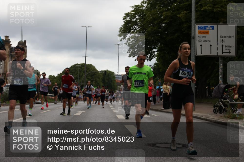 29.06.2025 - hella hamburg halbmarathon Yannick Fuchs http://msf.ph/oto/8345023 29.06.2025 10:52:23 20KM 1319, 1833, 2159, 2250, 2619, 2656, 2711, 2996, 3251, 4550, 4708, 4767, 5277, 5675, 6138, 6147, 6592, 7082, 7659, 7856, 8089, 9230, 9553, 9555, 10020, 10268, 10319, 10518, 10703, 11394, 11605, 11808, 11846, 12378, 12495, 12734, 12735, 12879, 13287, 13512, 13654, 13694, 14355, 14673, 15197, 15434, 15527, 16189, 17531, 17665, 17814, 17827, 17967, 18727, 18985 meine-sportfotos.de