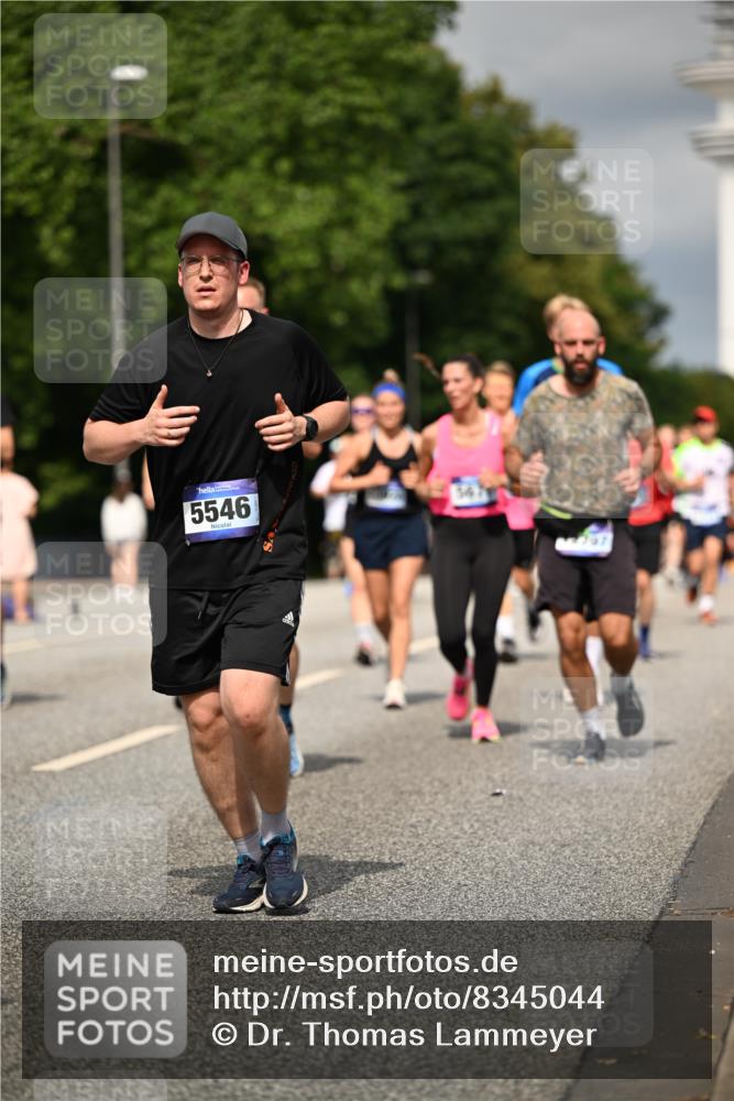29.06.2025 - hella hamburg halbmarathon Dr. Thomas Lammeyer http://msf.ph/oto/8345044 29.06.2025 10:18:17 Kennedybrücke 1131, 1406, 2990, 3020, 3154, 3728, 3756, 3834, 3939, 5191, 5546, 5670, 6028, 6083, 6089, 7209, 7442, 7802, 7840, 7991, 8001, 8147, 8409, 9663, 9845, 10610, 10977, 11355 meine-sportfotos.de