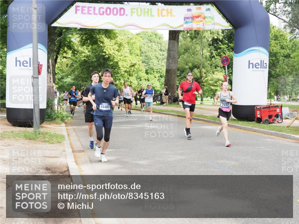 29.06.2025 - hella hamburg halbmarathon MichiJ http://msf.ph/oto/8345163 29.06.2025 10:40:32 Zwischen KM18-KM19 1061, 1499, 2074, 6628, 6877, 6897, 7232, 9065, 9163, 12490, 13803, 15430, 15690, 16357, 16477, 16986, 17130, 18487, 18831, 18915, 19244 meine-sportfotos.de