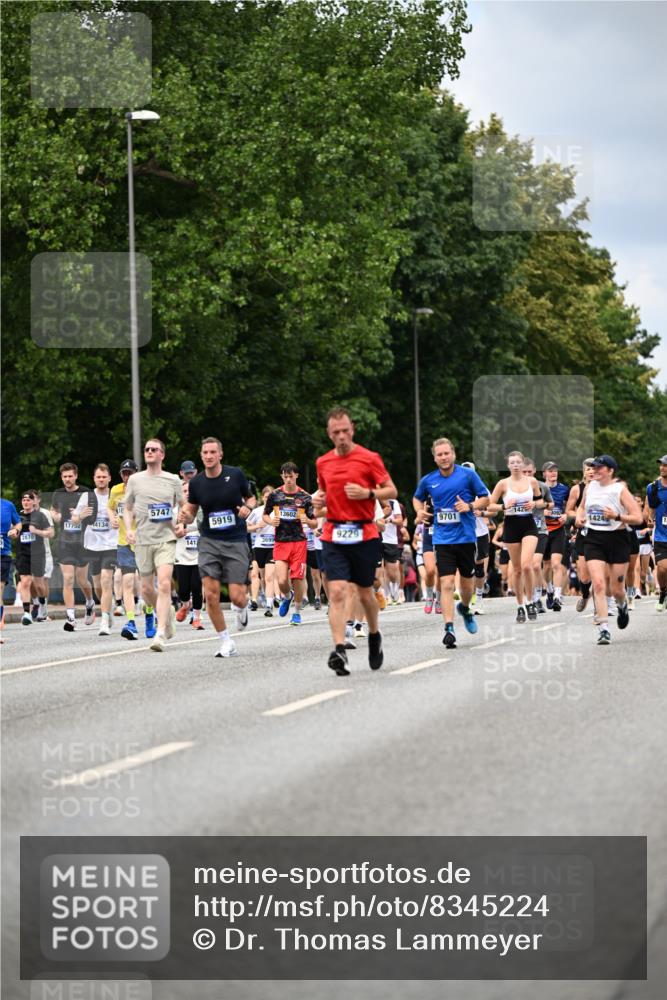 29.06.2025 - hella hamburg halbmarathon Dr. Thomas Lammeyer http://msf.ph/oto/8345224 29.06.2025 10:40:34 Kennedybrücke 1036, 1102, 1183, 1224, 1284, 3243, 3699, 3741, 3990, 4902, 4937, 5012, 5171, 5240, 5246, 5540, 5747, 5919, 6417, 6896, 7927, 8530, 9229, 9295, 9694, 9701, 10119, 10336, 10341, 10531 meine-sportfotos.de