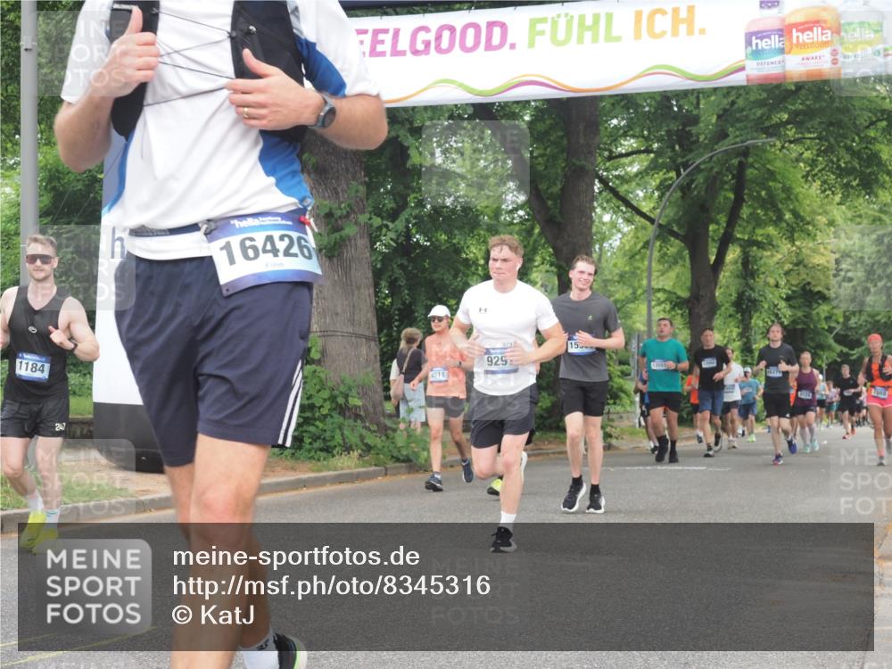 29.06.2025 - hella hamburg halbmarathon KatJ http://msf.ph/oto/8345316 29.06.2025 10:49:30 Zwischen KM18-KM19 1184, 2661, 4511, 5058, 5379, 6142 meine-sportfotos.de