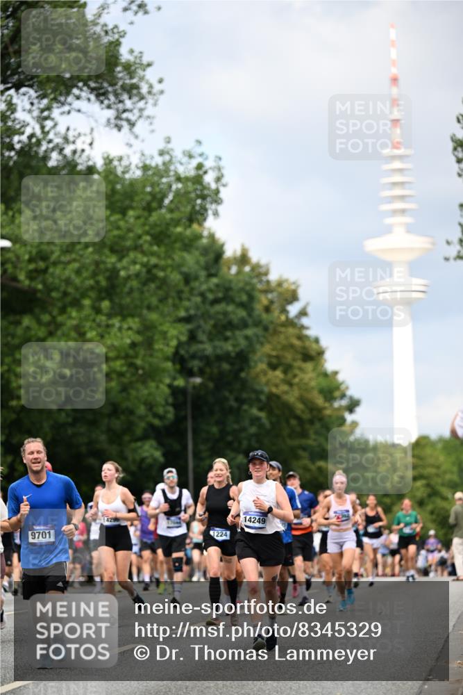 29.06.2025 - hella hamburg halbmarathon Dr. Thomas Lammeyer http://msf.ph/oto/8345329 29.06.2025 10:40:38 Kennedybrücke 1008, 1010, 1102, 1183, 1224, 1284, 3243, 3401, 3699, 3990, 4245, 4902, 4937, 5171, 5240, 5246, 5540, 5747, 5919, 6417, 8530, 8581, 9229, 9295, 9432, 9694, 9701, 10336, 10341, 10531, 10577, 10984 meine-sportfotos.de