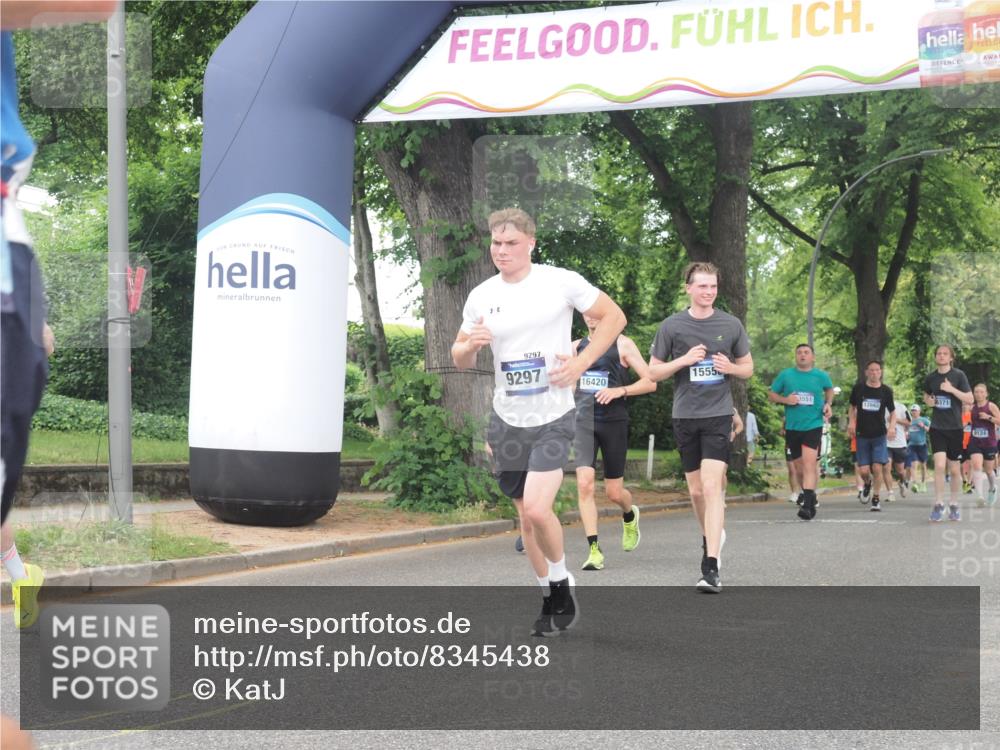 29.06.2025 - hella hamburg halbmarathon KatJ http://msf.ph/oto/8345438 29.06.2025 10:49:30 Zwischen KM18-KM19 1184, 2661, 4511, 5058, 5379, 6142 meine-sportfotos.de