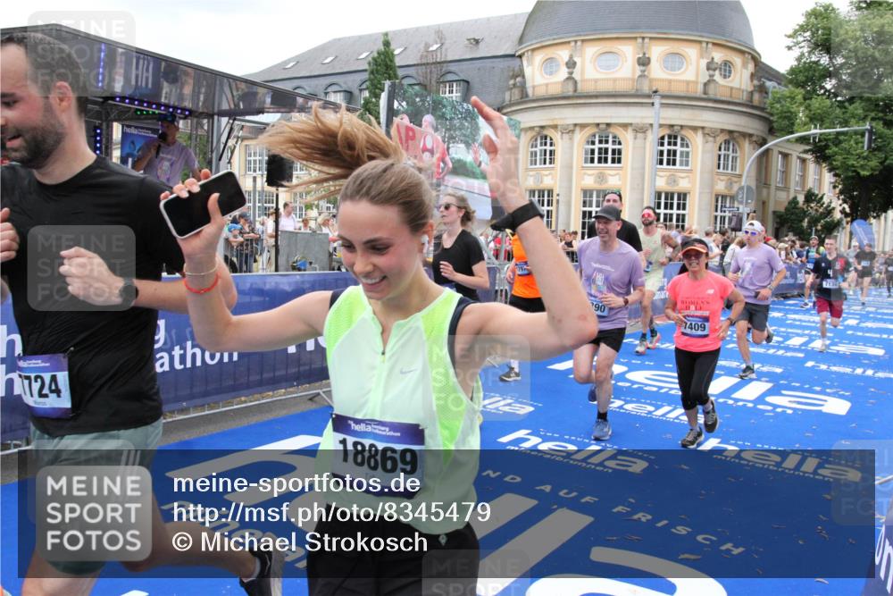 29.06.2025 - hella hamburg halbmarathon Michael Strokosch http://msf.ph/oto/8345479 29.06.2025 10:52:04 Ziel 4033, 5336, 6390, 7130, 7409, 7724, 8413, 8977, 10057, 15356, 15506, 16179, 17978, 18869 meine-sportfotos.de