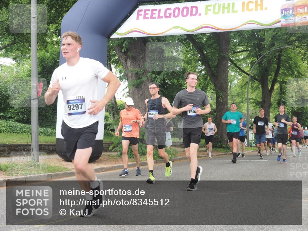 29.06.2025 - hella hamburg halbmarathon KatJ http://msf.ph/oto/8345512 29.06.2025 10:49:31 Zwischen KM18-KM19 1184, 2661, 4511, 5058, 5379, 6142 meine-sportfotos.de
