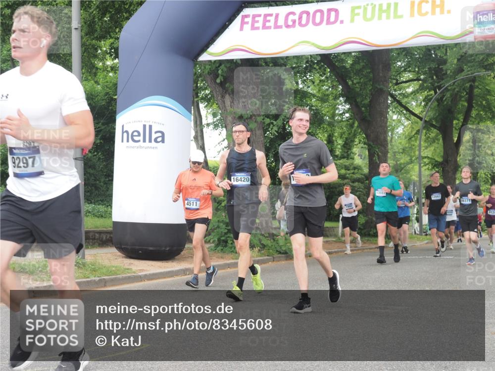29.06.2025 - hella hamburg halbmarathon KatJ http://msf.ph/oto/8345608 29.06.2025 10:49:31 Zwischen KM18-KM19 1184, 2661, 4511, 5058, 5379, 6142 meine-sportfotos.de