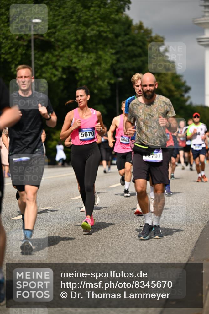 29.06.2025 - hella hamburg halbmarathon Dr. Thomas Lammeyer http://msf.ph/oto/8345670 29.06.2025 10:18:19 Kennedybrücke 1131, 1406, 1480, 2990, 3020, 3025, 3154, 3728, 3756, 3834, 3939, 5191, 5546, 5670, 6028, 6083, 6089, 6366, 6717, 7209, 7442, 7802, 7840, 7991, 8001, 8147, 8409, 9173, 9663, 9845, 10224, 10610, 10977, 11355 meine-sportfotos.de