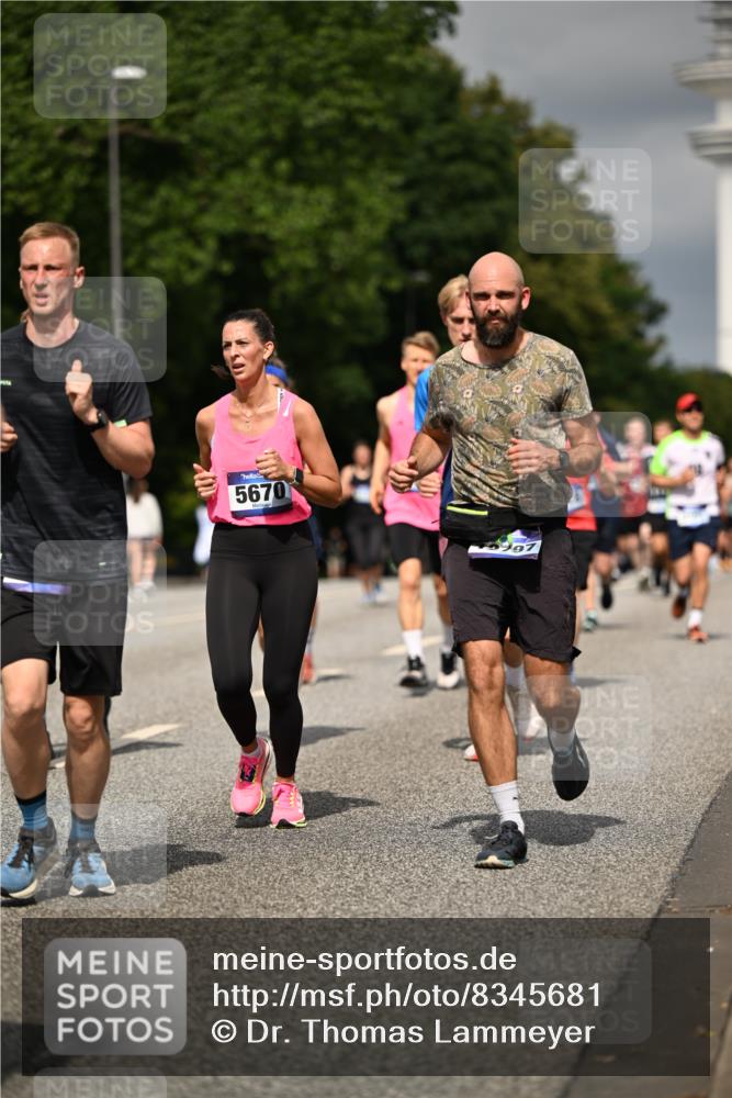 29.06.2025 - hella hamburg halbmarathon Dr. Thomas Lammeyer http://msf.ph/oto/8345681 29.06.2025 10:18:19 Kennedybrücke 1131, 1406, 1480, 2990, 3020, 3025, 3154, 3728, 3756, 3834, 3939, 5191, 5546, 5670, 6028, 6083, 6089, 6366, 6717, 7209, 7442, 7802, 7840, 7991, 8001, 8147, 8409, 9173, 9663, 9845, 10224, 10610, 10977, 11355 meine-sportfotos.de
