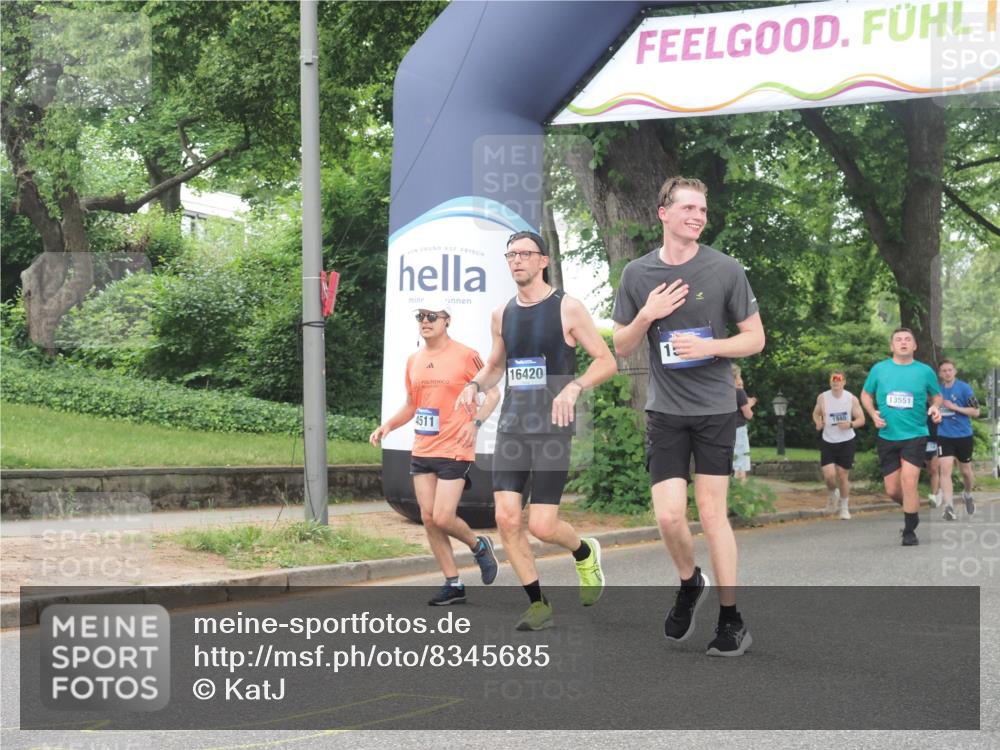 29.06.2025 - hella hamburg halbmarathon KatJ http://msf.ph/oto/8345685 29.06.2025 10:49:32 Zwischen KM18-KM19 1184, 2661, 4511, 5058, 6142, 7869 meine-sportfotos.de