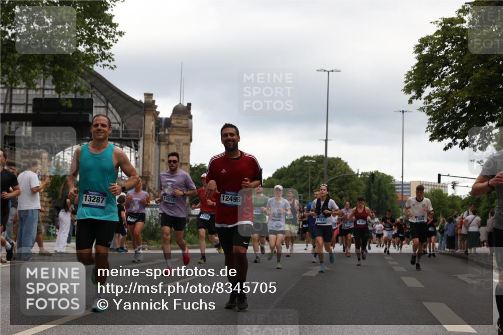 29.06.2025 - hella hamburg halbmarathon Yannick Fuchs http://msf.ph/oto/8345705 29.06.2025 10:52:25 20KM 1319, 1833, 2159, 2250, 2619, 2711, 2996, 3251, 4550, 4708, 4767, 5675, 6138, 6147, 6592, 7082, 7659, 7856, 8089, 9230, 9553, 9555, 10020, 10268, 10319, 10518, 10703, 11394, 11605, 11808, 11846, 12378, 12495, 12734, 12735, 12879, 13287, 13512, 13654, 13694, 14355, 14673, 15197, 15434, 15527, 16189, 17531, 17665, 17814, 17839, 17967, 18682, 18727, 18985 meine-sportfotos.de