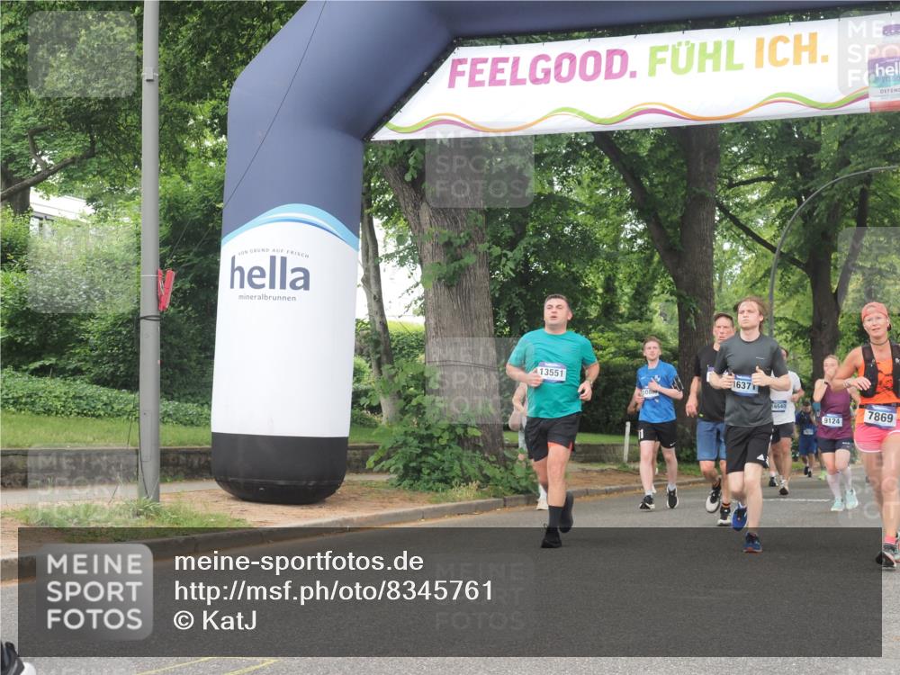 29.06.2025 - hella hamburg halbmarathon KatJ http://msf.ph/oto/8345761 29.06.2025 10:49:33 Zwischen KM18-KM19 1184, 2661, 4511, 6142, 7869 meine-sportfotos.de