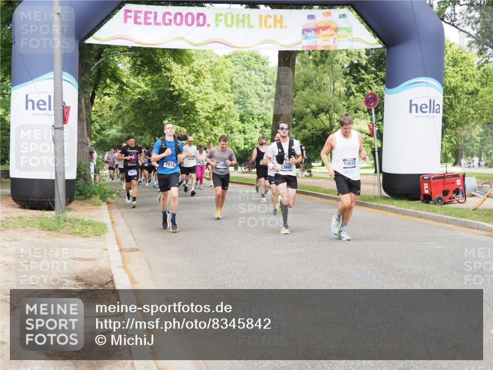 29.06.2025 - hella hamburg halbmarathon MichiJ http://msf.ph/oto/8345842 29.06.2025 10:40:36 Zwischen KM18-KM19 3999, 6877, 7232, 9032, 12490, 13033, 13803, 13865, 16357, 16780, 18487 meine-sportfotos.de