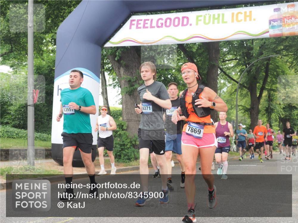 29.06.2025 - hella hamburg halbmarathon KatJ http://msf.ph/oto/8345900 29.06.2025 10:49:35 Zwischen KM18-KM19 1184, 1940, 2661, 4511, 7869 meine-sportfotos.de