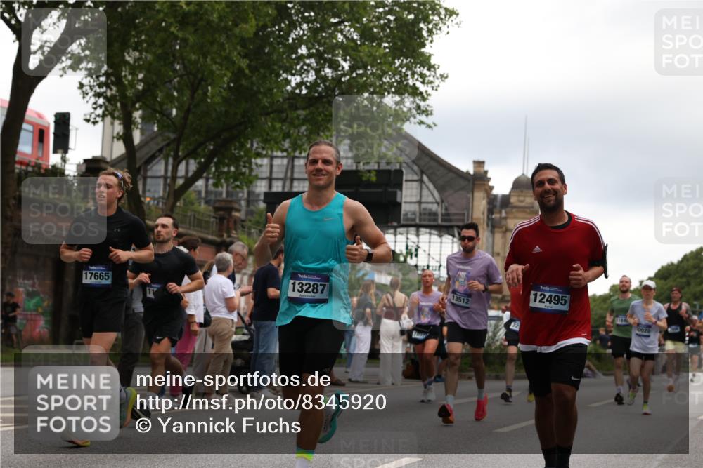 29.06.2025 - hella hamburg halbmarathon Yannick Fuchs http://msf.ph/oto/8345920 29.06.2025 10:52:26 20KM 1319, 1833, 2159, 2250, 2619, 2711, 2996, 3251, 4550, 4708, 4767, 5675, 6138, 6147, 6592, 7082, 7659, 7856, 8089, 9230, 9553, 9555, 9835, 10020, 10268, 10319, 10518, 10703, 11394, 11605, 11808, 11846, 12378, 12495, 12734, 12735, 12879, 13287, 13512, 13654, 13694, 14355, 14673, 15197, 15434, 15527, 16189, 17531, 17665, 17814, 17839, 17967, 18682, 18727, 18985 meine-sportfotos.de