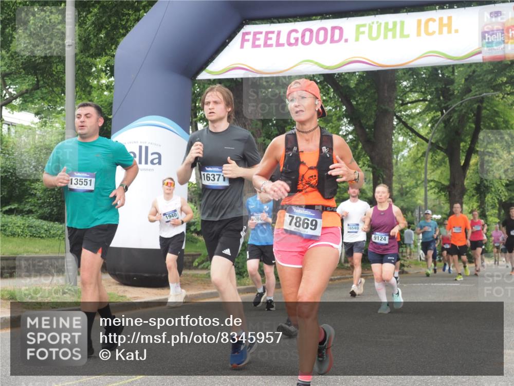 29.06.2025 - hella hamburg halbmarathon KatJ http://msf.ph/oto/8345957 29.06.2025 10:49:35 Zwischen KM18-KM19 1184, 1940, 2661, 4511, 7869 meine-sportfotos.de