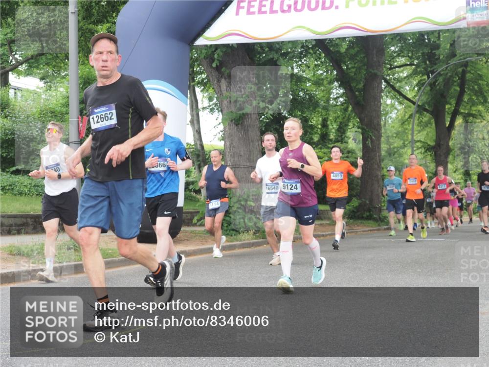 29.06.2025 - hella hamburg halbmarathon KatJ http://msf.ph/oto/8346006 29.06.2025 10:49:37 Zwischen KM18-KM19 1114, 1940, 4511, 4859, 7869 meine-sportfotos.de