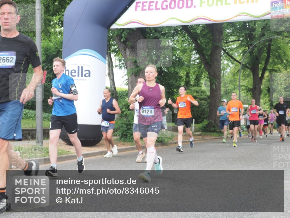 29.06.2025 - hella hamburg halbmarathon KatJ http://msf.ph/oto/8346045 29.06.2025 10:49:37 Zwischen KM18-KM19 1114, 1940, 4511, 4859, 7869 meine-sportfotos.de
