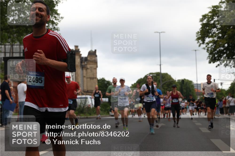29.06.2025 - hella hamburg halbmarathon Yannick Fuchs http://msf.ph/oto/8346202 29.06.2025 10:52:27 20KM 1319, 1833, 2159, 2250, 2619, 2711, 2996, 3251, 4550, 4767, 5675, 6592, 7082, 7659, 7856, 8089, 9230, 9553, 9555, 9835, 10020, 10268, 10319, 10518, 10539, 10703, 11394, 11605, 11808, 11846, 12378, 12495, 12734, 12735, 12809, 12879, 13287, 13512, 13654, 13694, 14355, 14673, 15197, 15434, 15527, 16189, 17531, 17665, 17814, 17839, 17967, 18682, 18727, 18985, 19002, 19003 meine-sportfotos.de