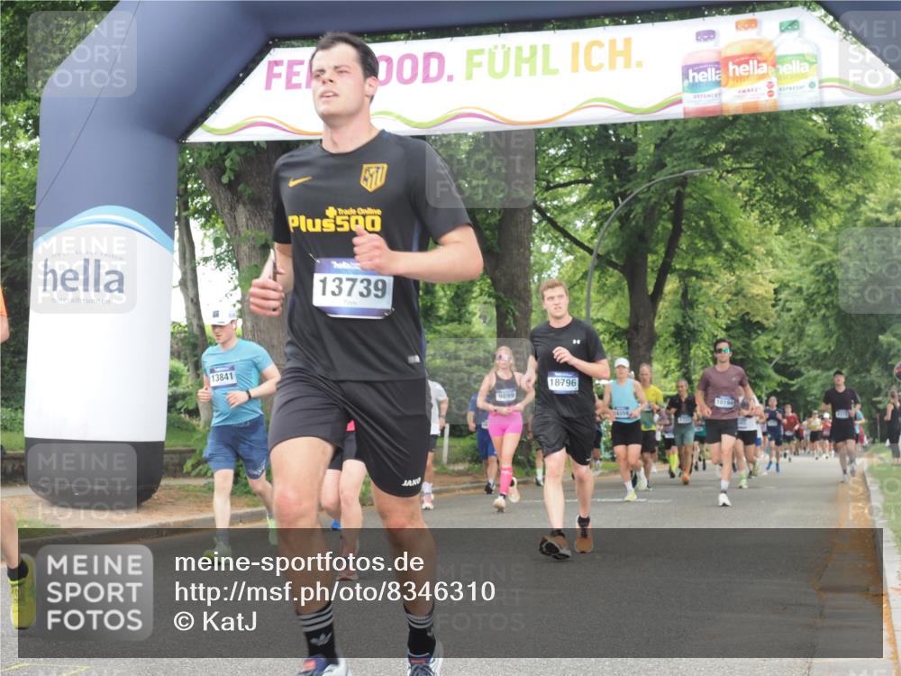 29.06.2025 - hella hamburg halbmarathon KatJ http://msf.ph/oto/8346310 29.06.2025 10:49:41 Zwischen KM18-KM19 1114, 1940, 4859, 6311 meine-sportfotos.de