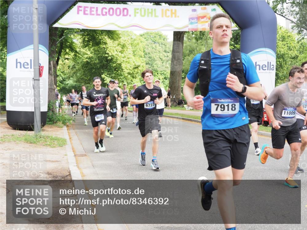 29.06.2025 - hella hamburg halbmarathon MichiJ http://msf.ph/oto/8346392 29.06.2025 10:40:38 Zwischen KM18-KM19 3334, 3999, 6723, 7232, 7918, 9032, 11009, 11333, 12490, 12607, 13033, 13803, 13865, 14239, 16467, 16780, 18487 meine-sportfotos.de