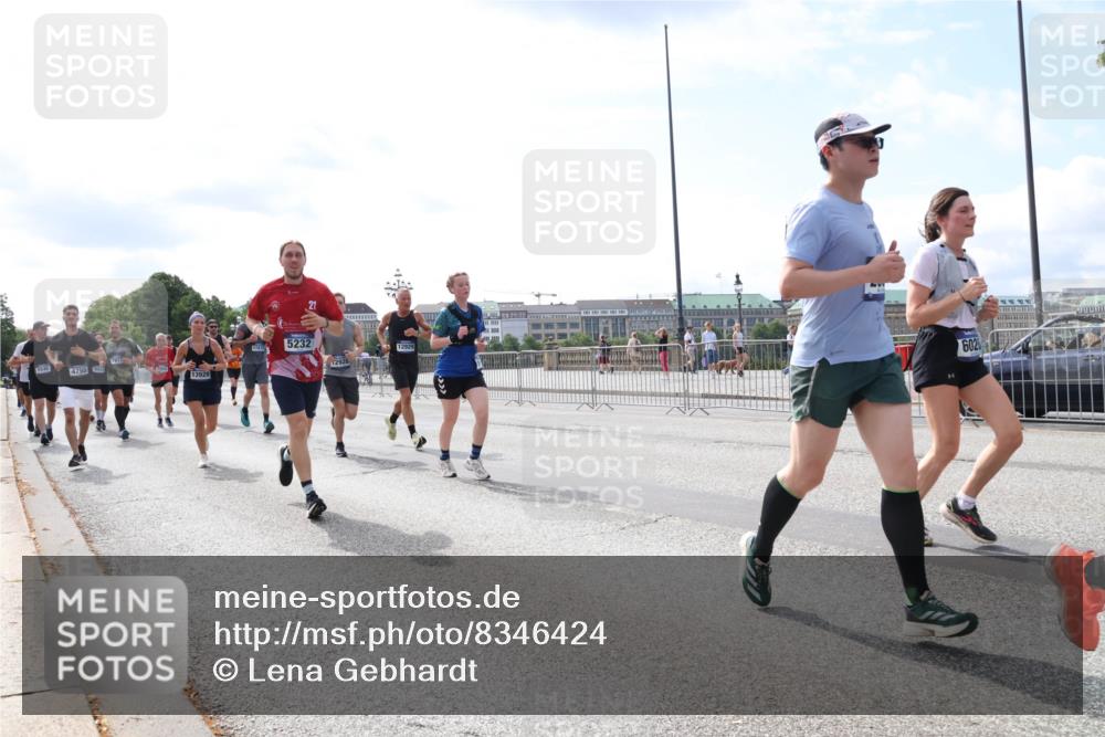 29.06.2025 - hella hamburg halbmarathon Lena Gebhardt http://msf.ph/oto/8346424 29.06.2025 10:13:39 Lombardsbrücke 5546, 4795, 13928, 17477, 5232, 12928, 602, 1007, 1131, 1480, 1747, 1859, 2055, 2359, 2721, 2904, 2961, 2987, 3218, 3360, 3728, 3729, 4001, 4187, 4795, 4950, 5232, 5546, 5631, 5719, 6026, 6489, 6710, 6717, 6724, 7346, 7446, 7447, 7460, 7462, 7913, 8279, 8673, 8913, 9128, 9527, 9612, 9631, 10442, 10443, 10977, 11441, 12313, 12492, 12797, 12928, 12929, 13331, 13928, 15085, 15663, 15721, 15722, 15922, 16491, 17472, 17474, 17985, 17988, 18222, 18231, 18732 meine-sportfotos.de
