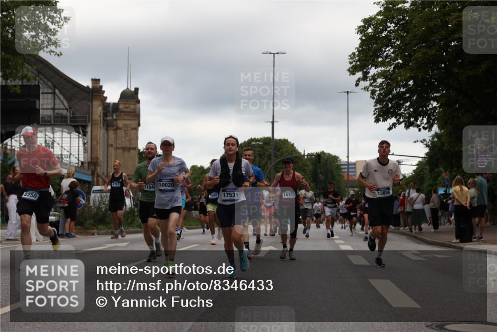 29.06.2025 - hella hamburg halbmarathon Yannick Fuchs http://msf.ph/oto/8346433 29.06.2025 10:52:27 20KM 1319, 1833, 2159, 2250, 2619, 2711, 2996, 3251, 4550, 4767, 5675, 6592, 7082, 7659, 7856, 8089, 9230, 9553, 9555, 9835, 10020, 10268, 10319, 10518, 10539, 10703, 11394, 11605, 11808, 11846, 12378, 12495, 12734, 12735, 12809, 12879, 13287, 13512, 13654, 13694, 14355, 14673, 15197, 15434, 15527, 16189, 17531, 17665, 17814, 17839, 17967, 18682, 18727, 18985, 19002, 19003 meine-sportfotos.de