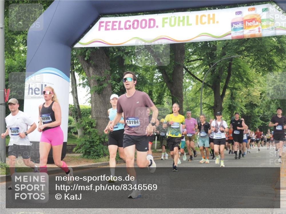 29.06.2025 - hella hamburg halbmarathon KatJ http://msf.ph/oto/8346569 29.06.2025 10:49:45 Zwischen KM18-KM19 1126, 1724, 6311, 8469 meine-sportfotos.de