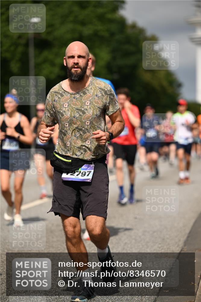 29.06.2025 - hella hamburg halbmarathon Dr. Thomas Lammeyer http://msf.ph/oto/8346570 29.06.2025 10:18:20 Kennedybrücke 1071, 1131, 1406, 1480, 2990, 3020, 3025, 3154, 3728, 3756, 3834, 3939, 5191, 5546, 5670, 6028, 6083, 6366, 6717, 7209, 7442, 7802, 7840, 7991, 8001, 8055, 8147, 8409, 9173, 9663, 9845, 10224, 10610, 10977, 11355 meine-sportfotos.de
