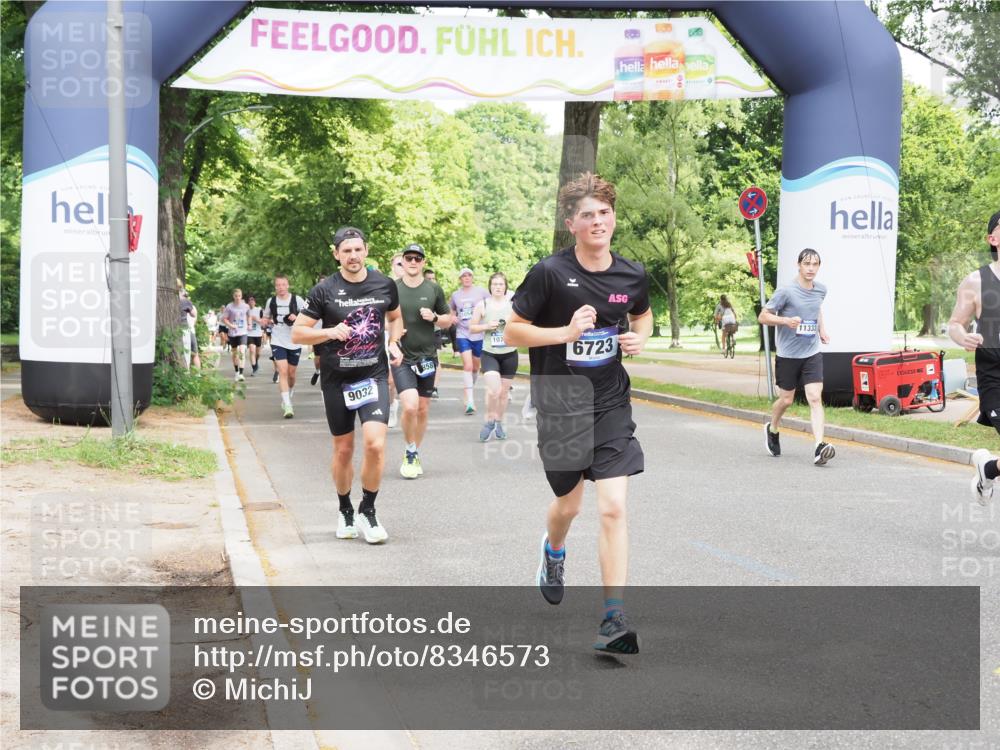 29.06.2025 - hella hamburg halbmarathon MichiJ http://msf.ph/oto/8346573 29.06.2025 10:40:39 Zwischen KM18-KM19 3334, 3999, 6723, 7918, 9032, 10724, 11009, 11333, 12490, 12607, 13033, 13803, 13865, 14239, 16467, 16780, 18487 meine-sportfotos.de