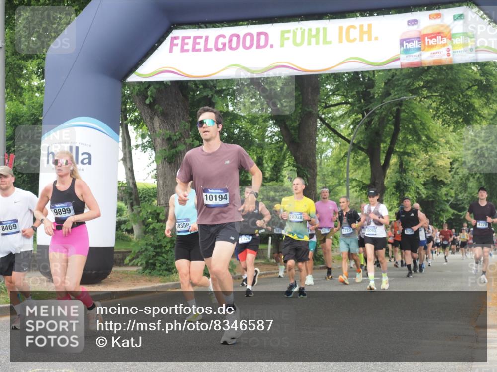 29.06.2025 - hella hamburg halbmarathon KatJ http://msf.ph/oto/8346587 29.06.2025 10:49:45 Zwischen KM18-KM19 1126, 1724, 6311, 8469 meine-sportfotos.de