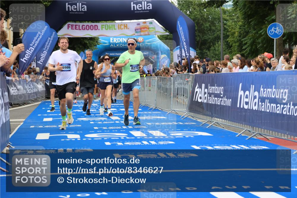 29.06.2025 - hella hamburg halbmarathon Strokosch-Dieckow http://msf.ph/oto/8346627 29.06.2025 10:53:09 Ziel 2111, 2208, 3059, 3258, 4121, 7383, 7864, 8273, 8361, 8587, 9142, 9537, 12875, 14323, 15179, 16929, 16986, 19208 meine-sportfotos.de