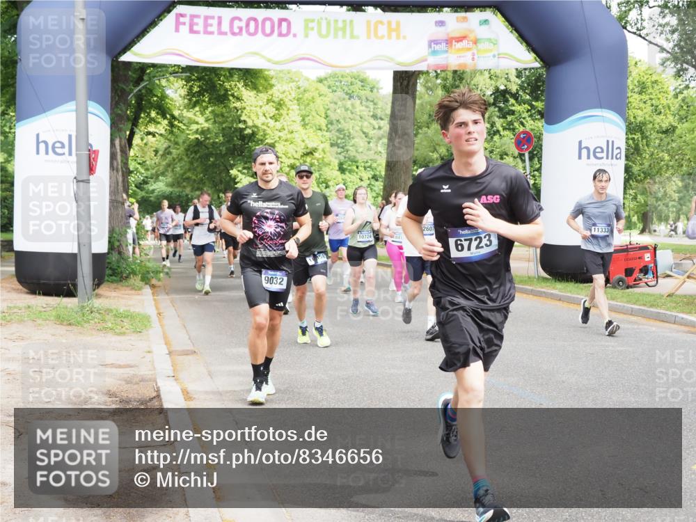 29.06.2025 - hella hamburg halbmarathon MichiJ http://msf.ph/oto/8346656 29.06.2025 10:40:39 Zwischen KM18-KM19 3334, 3999, 6723, 7918, 9032, 10724, 11009, 11333, 12490, 12607, 13033, 13803, 13865, 14239, 16467, 16780, 18487 meine-sportfotos.de