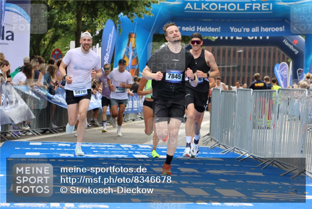 29.06.2025 - hella hamburg halbmarathon Strokosch-Dieckow http://msf.ph/oto/8346678 29.06.2025 10:32:23 Ziel 5070, 5746, 7845, 8883, 10484, 10876, 11745, 13199, 16065, 16957, 18562, 18563 meine-sportfotos.de