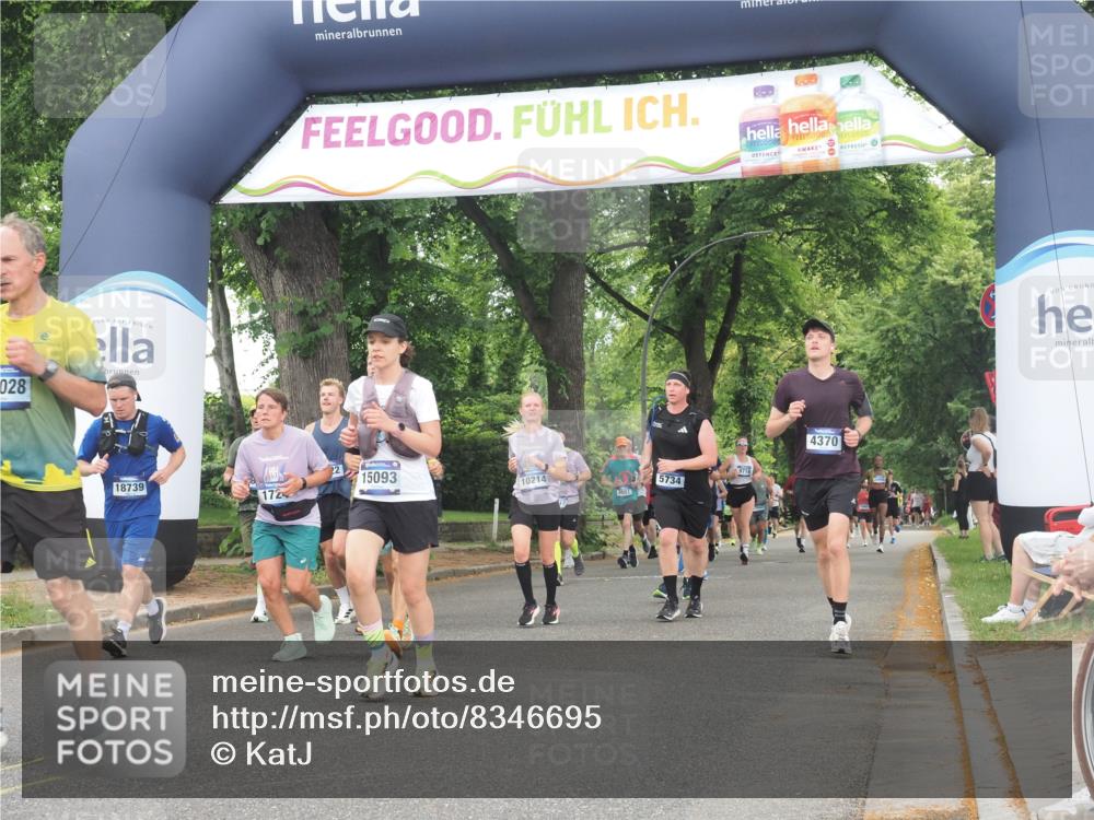 29.06.2025 - hella hamburg halbmarathon KatJ http://msf.ph/oto/8346695 29.06.2025 10:49:47 Zwischen KM18-KM19 1126, 1722, 1724, 4370, 5734, 6311, 8469 meine-sportfotos.de