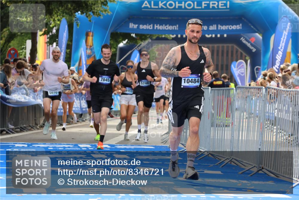 29.06.2025 - hella hamburg halbmarathon Strokosch-Dieckow http://msf.ph/oto/8346721 29.06.2025 10:32:21 Ziel 5070, 5746, 7272, 7845, 8883, 10484, 10876, 11745, 16065, 16957 meine-sportfotos.de