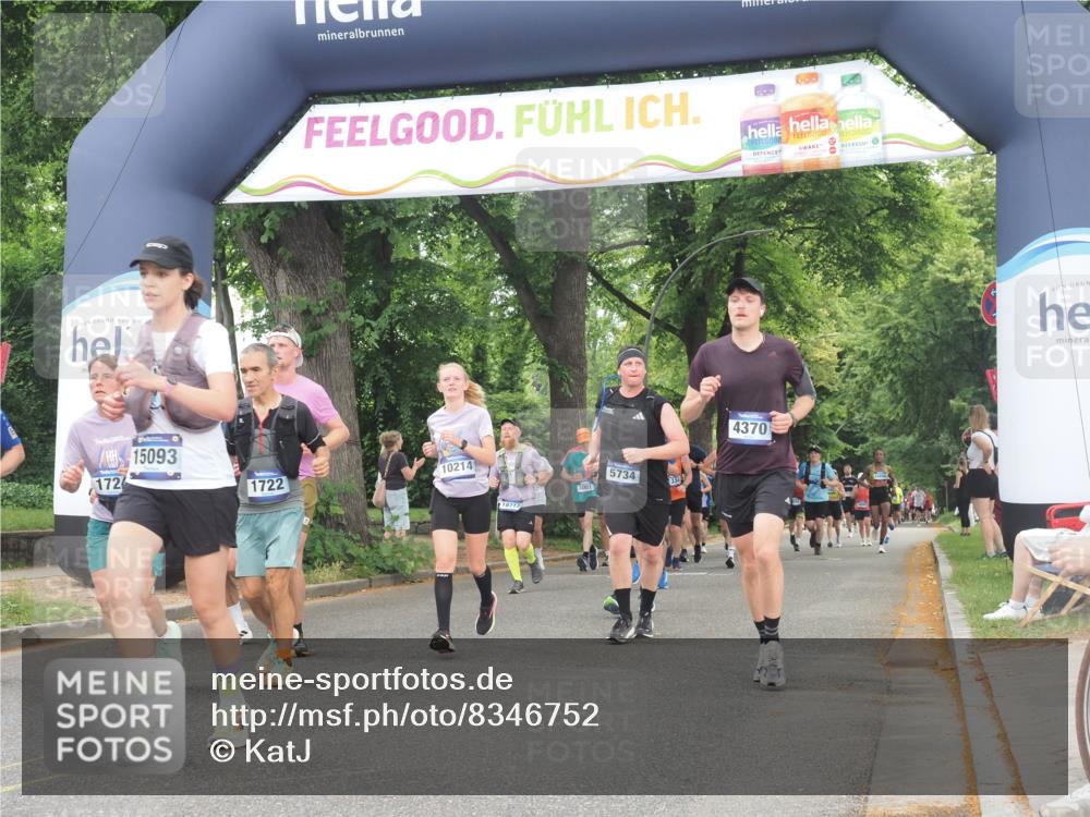 29.06.2025 - hella hamburg halbmarathon KatJ http://msf.ph/oto/8346752 29.06.2025 10:49:48 Zwischen KM18-KM19 1126, 1722, 1724, 4370, 4665, 5734, 6311, 8469 meine-sportfotos.de