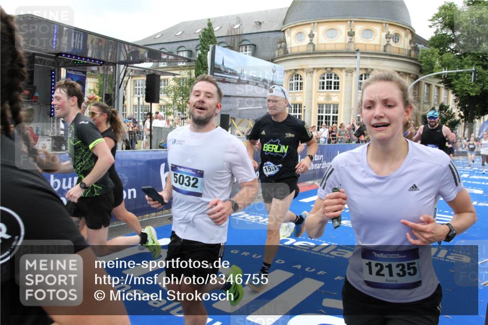 29.06.2025 - hella hamburg halbmarathon Michael Strokosch http://msf.ph/oto/8346755 29.06.2025 10:52:18 Ziel 2397, 4419, 4837, 5032, 5087, 5482, 6164, 6897, 7896, 9074, 9082, 12135, 13726, 14248, 14300, 15275, 15446, 16003, 16320, 16591, 17130, 18475 meine-sportfotos.de