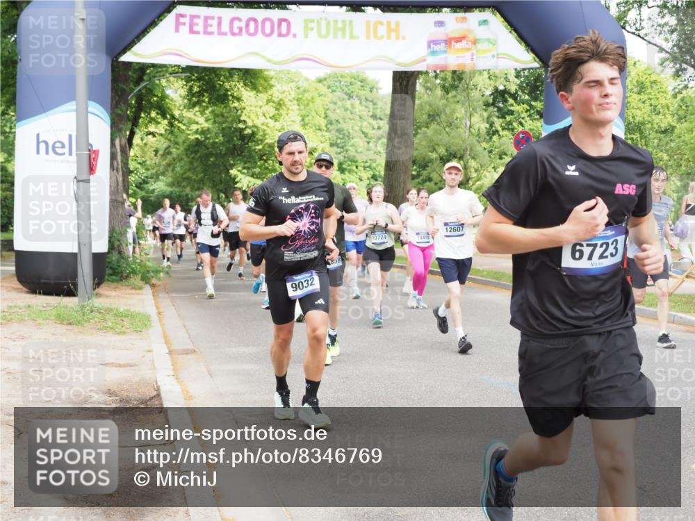 29.06.2025 - hella hamburg halbmarathon MichiJ http://msf.ph/oto/8346769 29.06.2025 10:40:40 Zwischen KM18-KM19 3334, 3999, 6723, 7918, 8335, 9032, 10724, 11009, 11333, 11689, 12607, 13033, 13803, 13865, 14239, 16467, 16780, 18418, 18487 meine-sportfotos.de