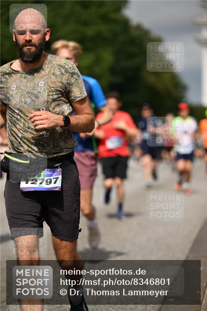 29.06.2025 - hella hamburg halbmarathon Dr. Thomas Lammeyer http://msf.ph/oto/8346801 29.06.2025 10:18:21 Kennedybrücke 1071, 1131, 1406, 1480, 2990, 3020, 3025, 3154, 3728, 3756, 3834, 3939, 5191, 5546, 5670, 6028, 6083, 6366, 6717, 7209, 7442, 7802, 7840, 7991, 8001, 8055, 8147, 8409, 9173, 9663, 9845, 10224, 10610, 10977, 11355 meine-sportfotos.de