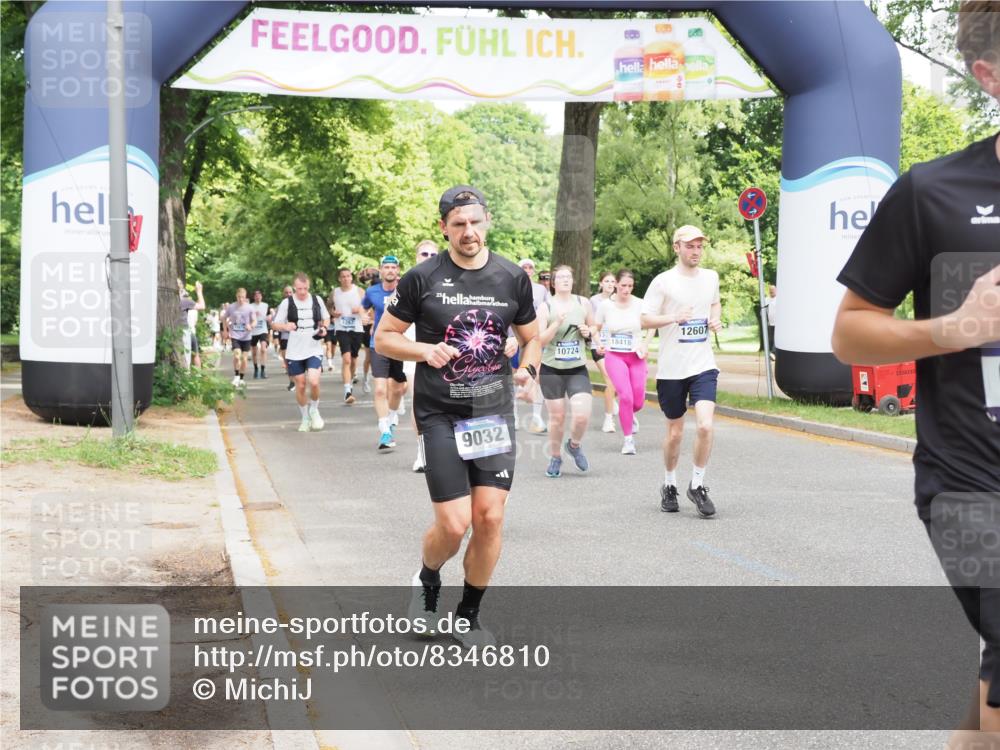 29.06.2025 - hella hamburg halbmarathon MichiJ http://msf.ph/oto/8346810 29.06.2025 10:40:40 Zwischen KM18-KM19 3334, 3999, 6723, 7918, 8335, 9032, 10724, 11009, 11333, 11689, 12607, 13033, 13803, 13865, 14239, 16467, 16780, 18418, 18487 meine-sportfotos.de