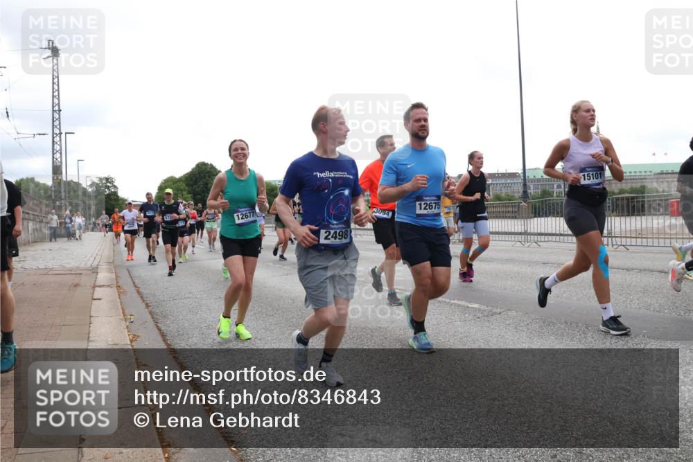 29.06.2025 - hella hamburg halbmarathon Lena Gebhardt http://msf.ph/oto/8346843 29.06.2025 10:38:30 Lombardsbrücke 134, 575, 12677, 20, 2498, 3094, 12675, 15101, 56, 1196, 1394, 1457, 1596, 1721, 1742, 1791, 1901, 1966, 2113, 2151, 2498, 2576, 2660, 2693, 2786, 3010, 3094, 3095, 3216, 3242, 3286, 3323, 3338, 3635, 3636, 3716, 3726, 3777, 3841, 3927, 4028, 4139, 4155, 4159, 4259, 4260, 4316, 4414, 4883, 4921, 5085, 5089, 5155, 5300, 5617, 5684, 5713, 5735, 5913, 6199, 6200, 6695, 6696, 6751, 6875, 6930, 7117, 7118, 7148, 7165, 7371, 7552, 7561, 7629, 7692, 7849, 7868, 7914, 8367 meine-sportfotos.de