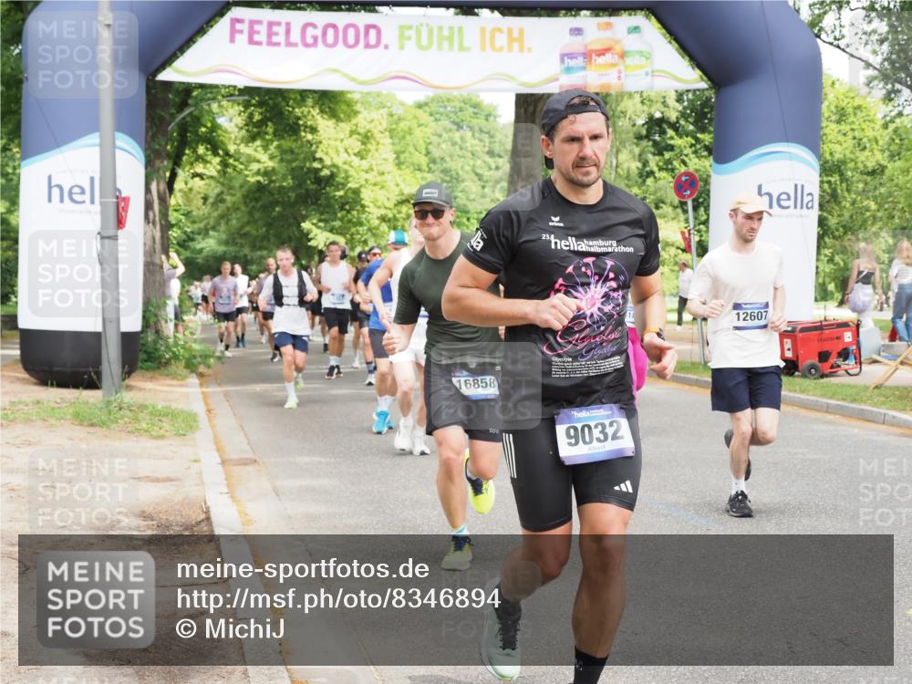 29.06.2025 - hella hamburg halbmarathon MichiJ http://msf.ph/oto/8346894 29.06.2025 10:40:41 Zwischen KM18-KM19 3334, 3999, 5077, 6723, 7918, 8335, 9032, 10724, 11009, 11333, 11689, 12607, 12910, 13033, 13865, 14239, 16467, 16780, 18418 meine-sportfotos.de