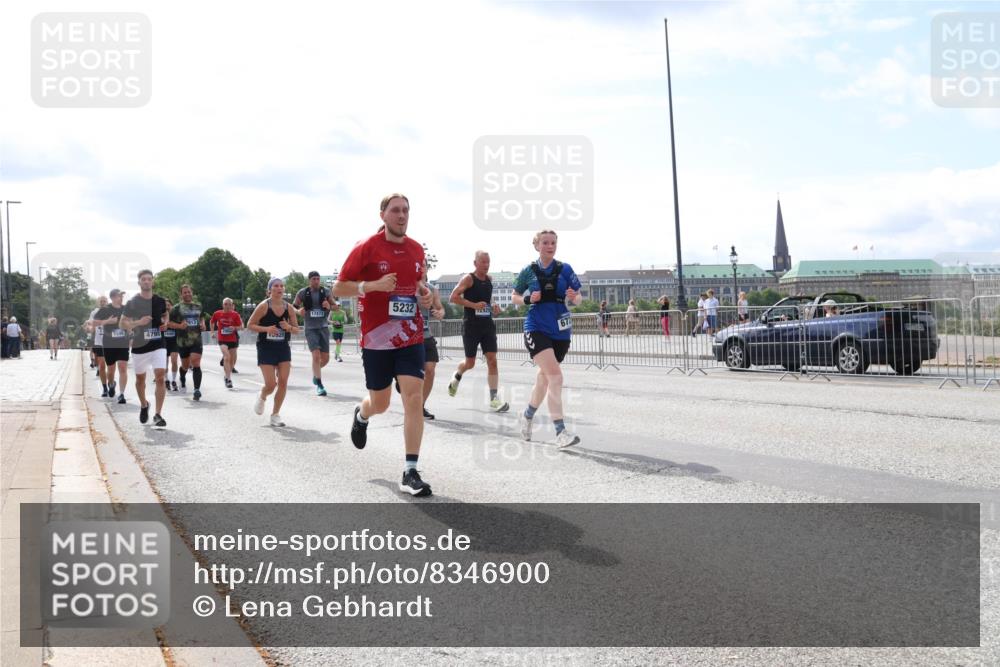 29.06.2025 - hella hamburg halbmarathon Lena Gebhardt http://msf.ph/oto/8346900 29.06.2025 10:13:39 Lombardsbrücke 7913, 4795, 3928, 4, 17472, 5232, 1007, 1131, 1480, 1747, 1859, 2055, 2359, 2721, 2904, 2961, 2987, 3218, 3360, 3728, 3729, 4001, 4187, 4795, 4950, 5232, 5546, 5631, 5719, 6026, 6489, 6710, 6717, 6724, 7346, 7446, 7447, 7460, 7462, 7913, 8279, 8673, 8913, 9128, 9527, 9612, 9631, 10442, 10443, 10977, 11441, 12313, 12492, 12797, 12928, 12929, 13331, 13928, 15085, 15663, 15721, 15722, 15922, 16491, 17472, 17474, 17985, 17988, 18222, 18231, 18732 meine-sportfotos.de